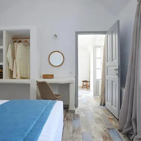 Executive 3-bedroom Terboki With Pool 산토리니